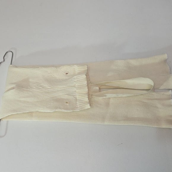 ANDREĀDAMO Off-White Ribbed Pants - Picture 5 of 12